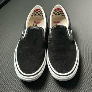 Vans pop Cush sliders black suede. Men’s 8. Worn 2x.
